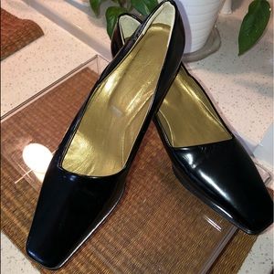 Vintage Joan & David Patton leather pumps 8.5